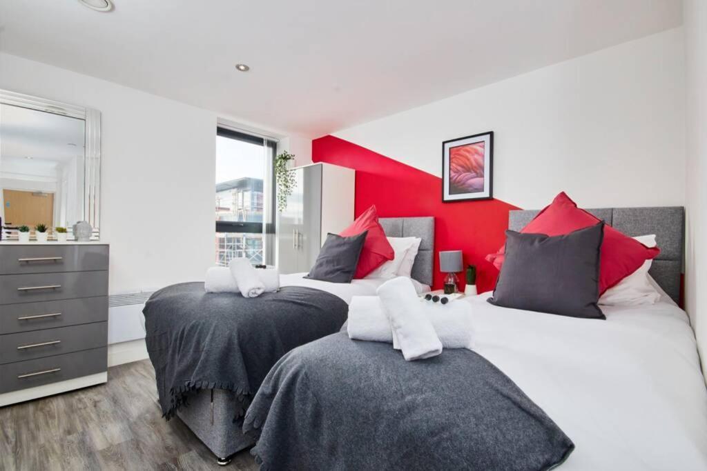 Stylish 2 Bed Apartment With Free Parking, Close To City Centre By Hass Haus Manchester Esterno foto